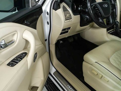 Used 2020 INFINITI QX80 Luxe w/ Sensory Package AWD/4WD image 8