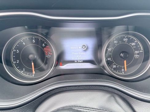 Used 2023 Jeep Cherokee Altitude Lux AWD/4WD image 10