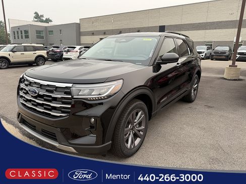 New 2026 Ford Explorer Active w/ Active Comfort Package AWD/4WD image 1