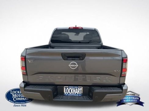 Used 2022 Nissan Frontier SV w/ Technology Package image 6