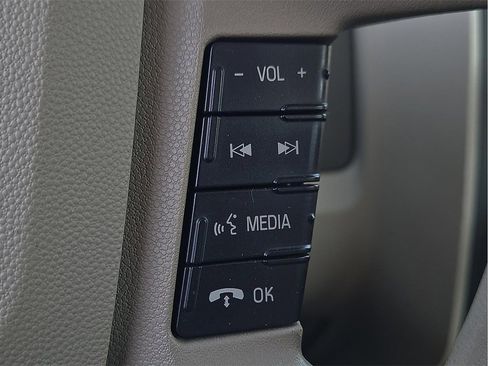 Used 2011 Ford Escape XLS w/ 101A Rapid Spec Order Code image 17