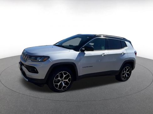 Used 2025 Jeep Compass Limited image 8