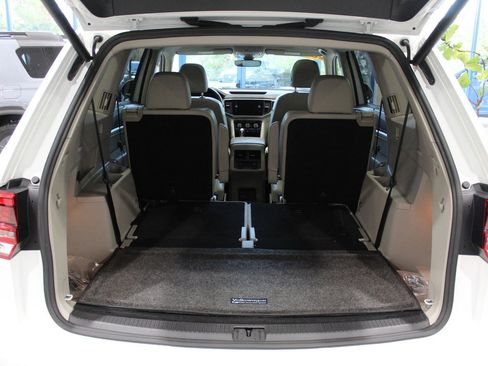 Used 2019 Volkswagen Atlas SEL R-Line image 18