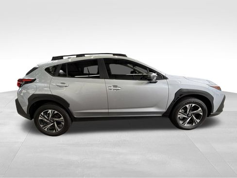 Used 2025 Subaru Crosstrek 2.5i Premium w/ Crosstrek Mirror Package AWD/4WD image 4