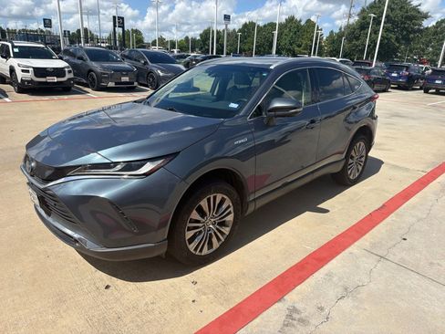 Used 2021 Toyota Venza Limited AWD/4WD image 1