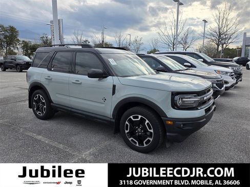 Used 2021 Ford Bronco Sport Outer Banks w/ Outer Banks Package image 1