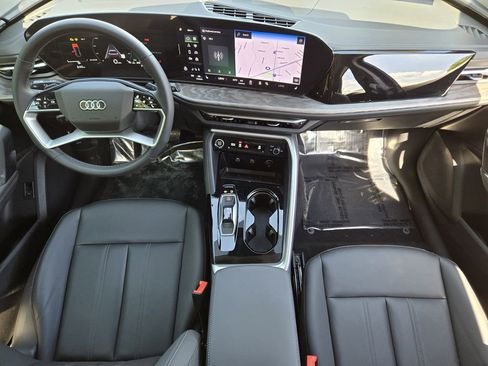 Certified 2025 Audi Q5 Premium image 34