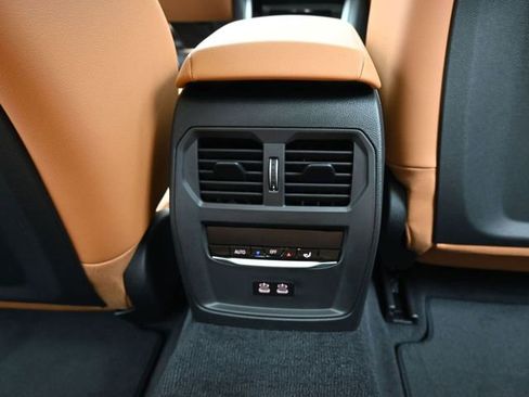 New 2026 BMW 330i Sedan w/ M Sport Package image 29