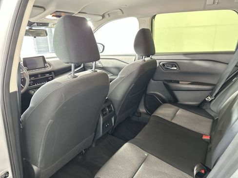 Used 2024 Nissan Rogue SV FWD image 24