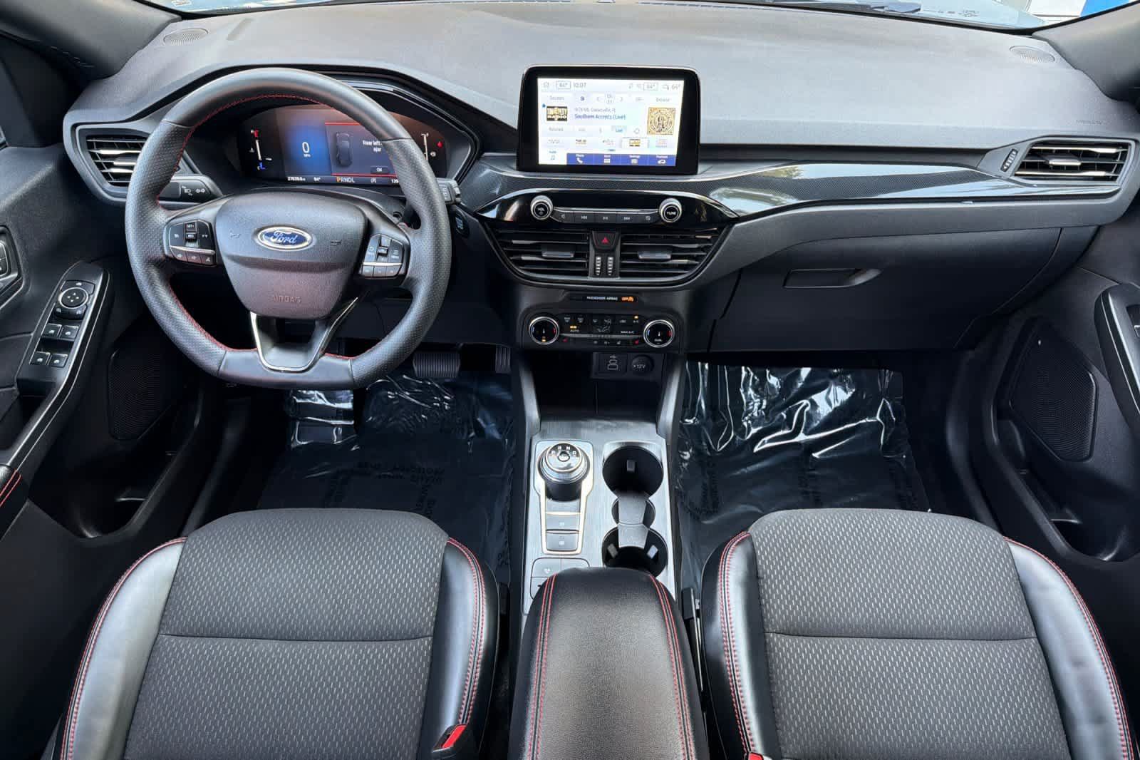 Used 2025 Ford Escape ST-Line Select AWD/4WD image 3