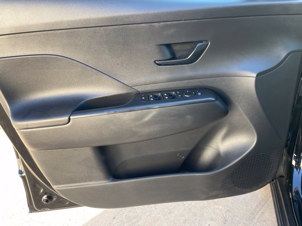 Used 2024 Hyundai Kona SEL w/ Convenience Package FWD image 19
