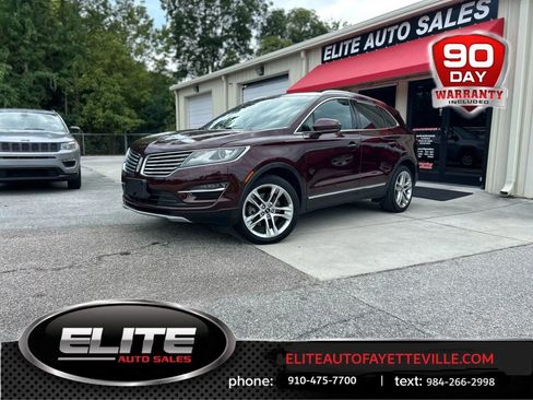 Used 2017 Lincoln MKC Reserve image 1