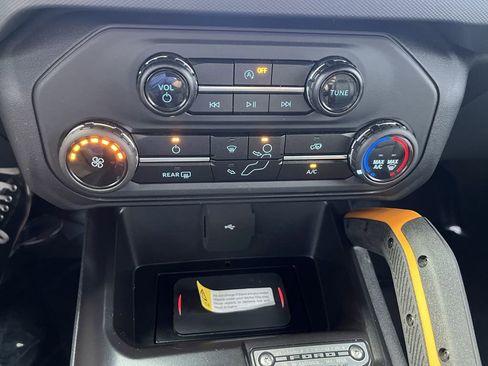 Certified 2024 Ford Bronco Badlands image 25