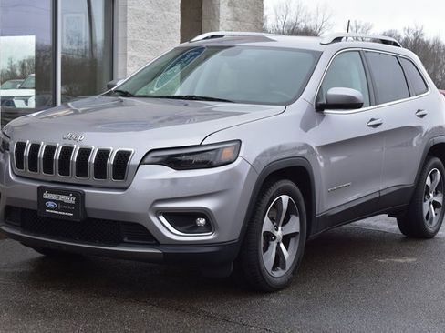 Used 2019 Jeep Cherokee Limited image 9