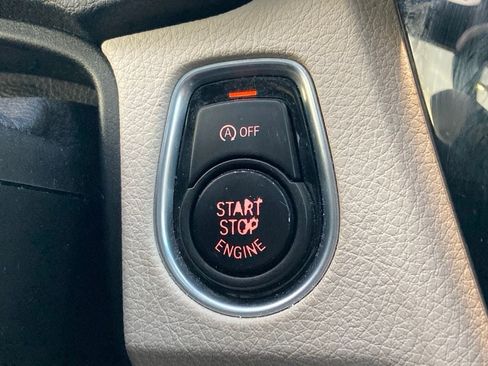 Used 2018 BMW 340i Sedan w/ Executive Package image 20