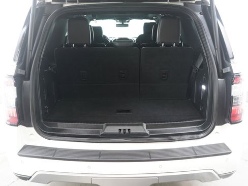 Used 2020 Ford Expedition Limited image 17