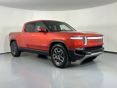 Used 2023 Rivian R1T Adventure image 1