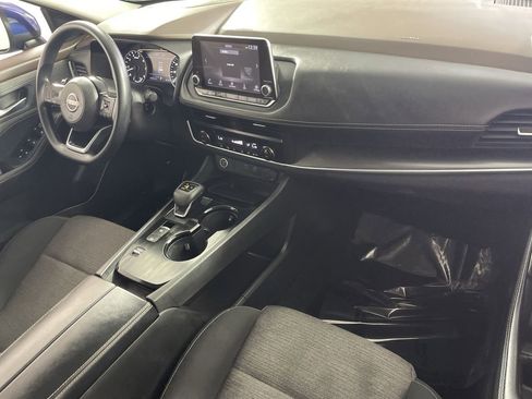 Used 2023 Nissan Rogue SV image 26