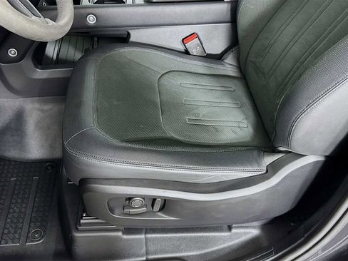 Used 2023 Land Rover Defender 90 V8 image 20