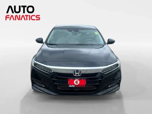 Used 2018 Honda Accord Touring image 8