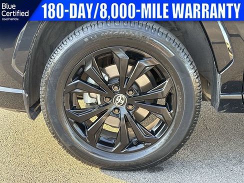 Used 2022 Toyota RAV4 SE AWD/4WD image 19