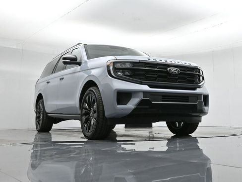 New 2025 Ford Expedition Max Platinum w/ Stealth Appearance Package image 48