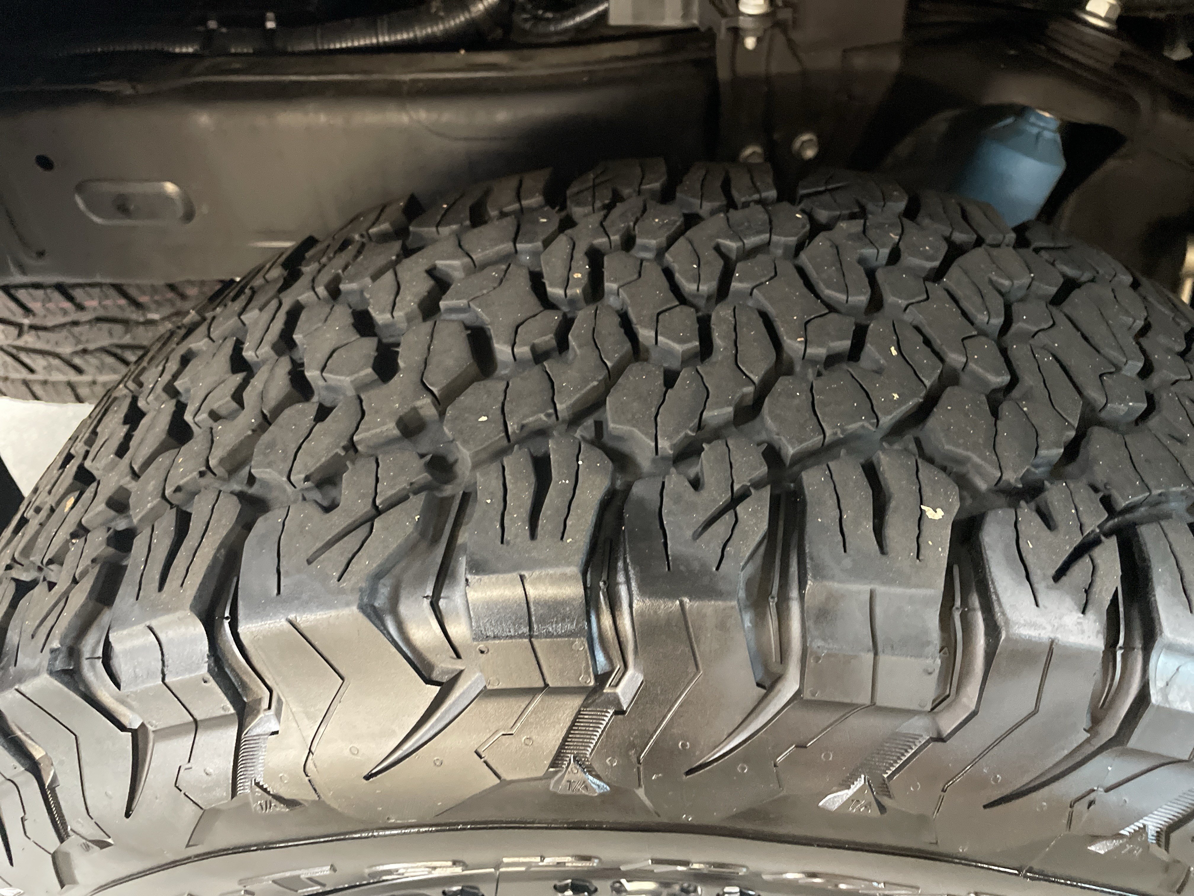Used 2024 Toyota Tacoma TRD Off-Road AWD/4WD image 12