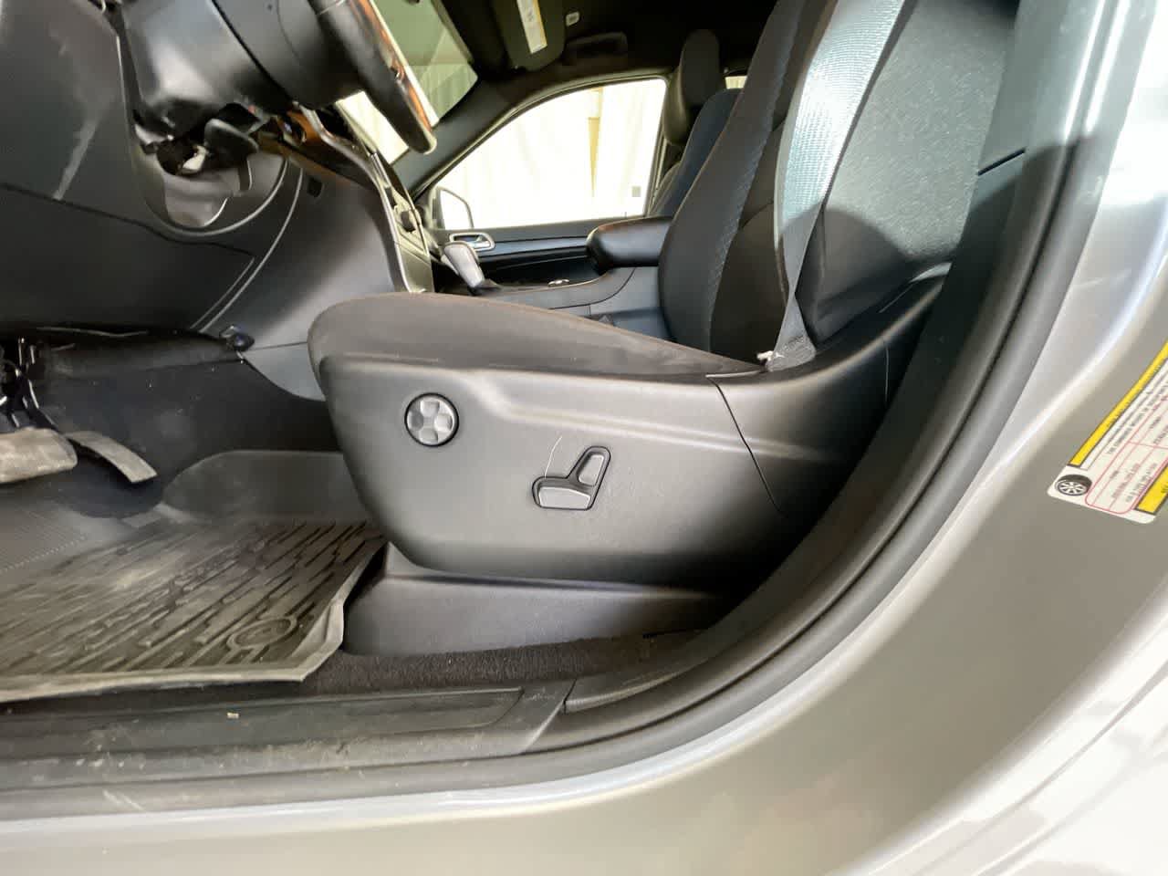Used 2020 Jeep Grand Cherokee Laredo AWD/4WD image 12