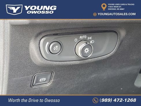 Used 2018 GMC Terrain SLE w/ Driver Convenience Package FWD image 10