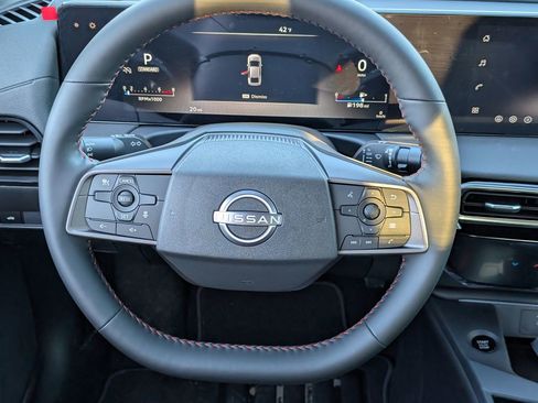 New 2026 Nissan Sentra SR FWD image 10