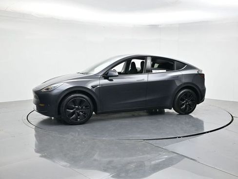 Used 2025 Tesla Model Y Long Range AWD/4WD image 6