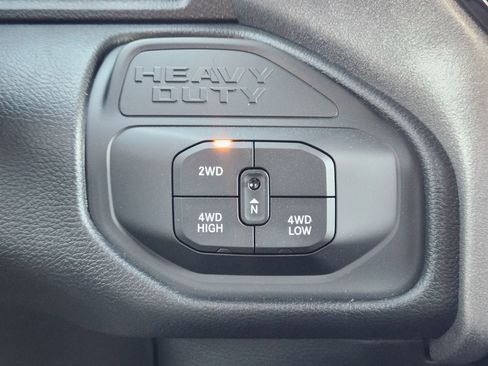New 2026 RAM 2500 Tradesman AWD/4WD image 18