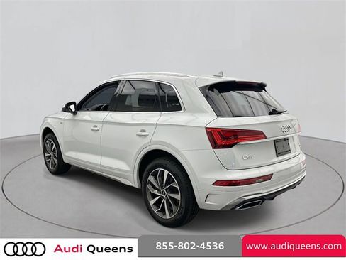 Certified 2022 Audi Q5 2.0T Premium w/ Convenience Package image 4