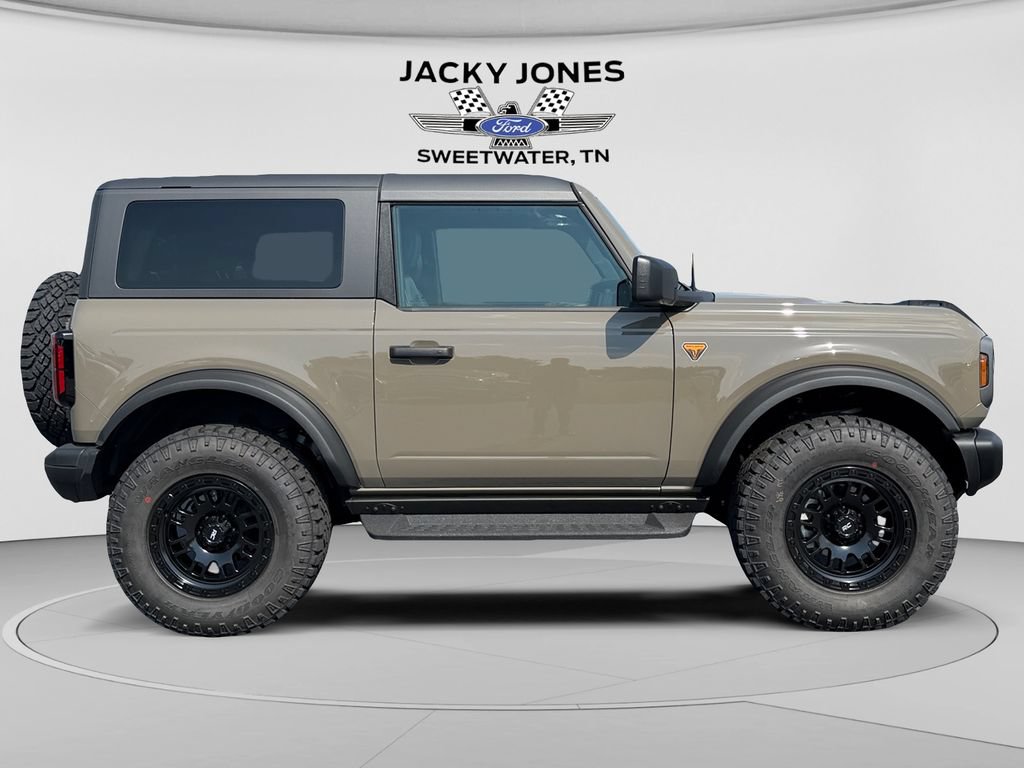 Used 2025 Ford Bronco Badlands w/ Sasquatch Package AWD/4WD image 6
