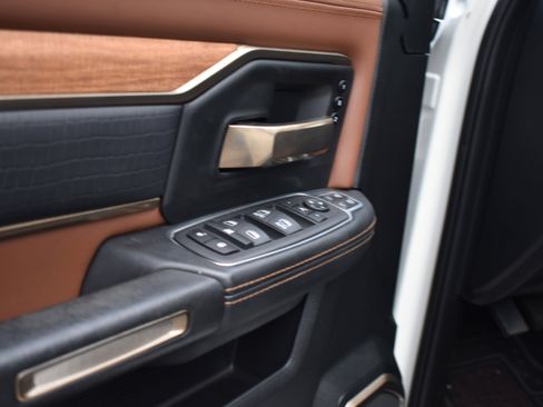 Used 2024 RAM 2500 Limited w/ Safety Group image 25