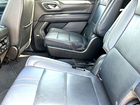 Used 2021 Chevrolet Tahoe RST w/ Luxury Package RWD image 19