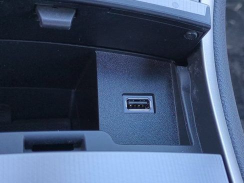 Used 2020 Lincoln MKZ FWD image 19