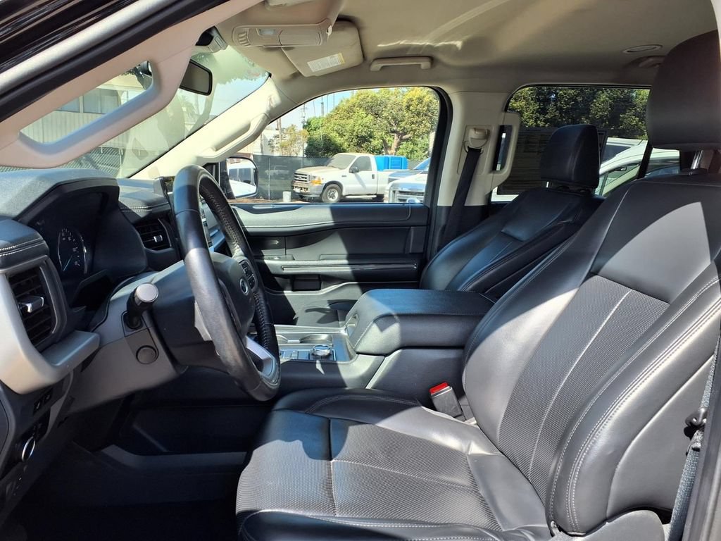 Used 2024 Ford Expedition XLT AWD/4WD image 19