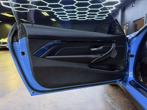 Used 2018 BMW M4 Coupe RWD image 12