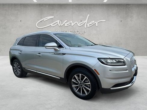 Used 2022 Lincoln Nautilus FWD image 2