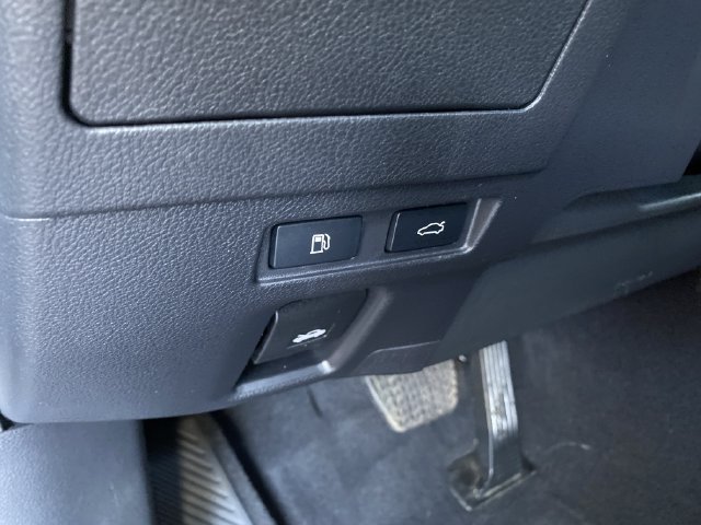 Used 2025 Lexus ES 300h w/ Premium Package FWD image 21