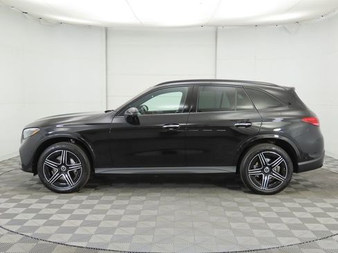 Certified 2025 Mercedes-Benz GLC 300 4MATIC image 8