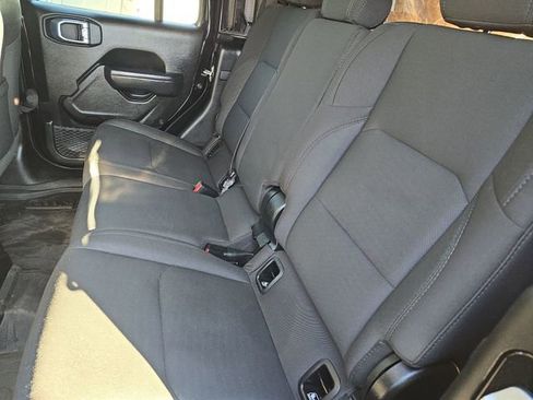 Used 2022 Jeep Gladiator Willys image 12