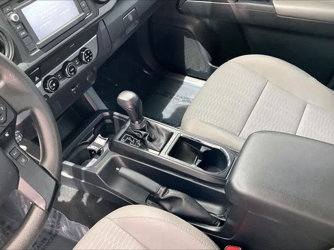 Used 2018 Toyota Tacoma SR w/ SR Convenience Package RWD image 17