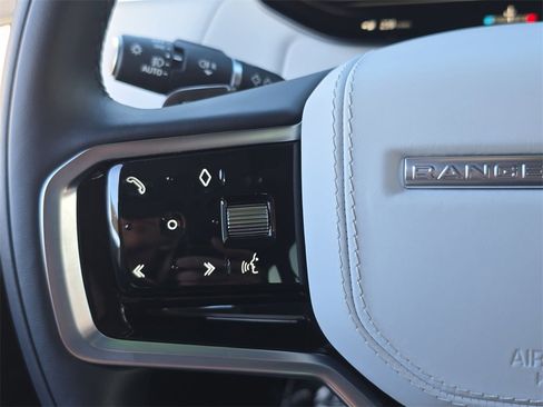 Certified 2023 Land Rover Range Rover Sport SE image 18