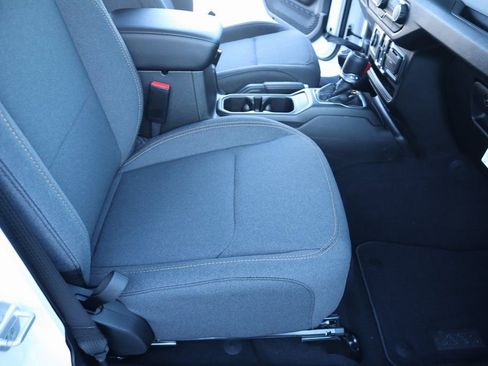 New 2026 Jeep Gladiator Sport AWD/4WD image 12