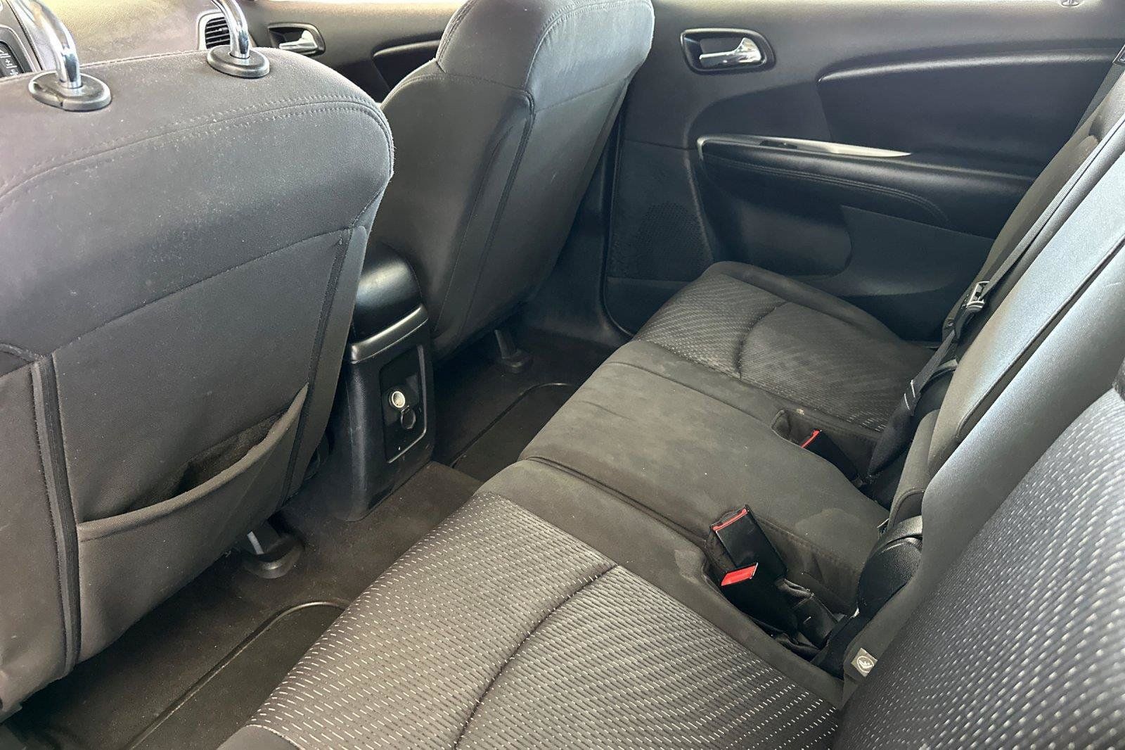 Used 2015 Dodge Journey American Value Package w/ Flexible Seating Group FWD image 11