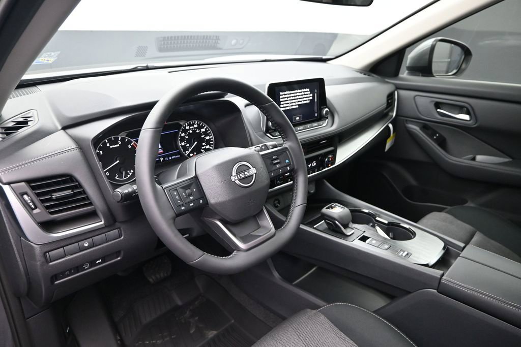 Certified 2026 Nissan Rogue SV w/ Cold Weather Package FWD image 20
