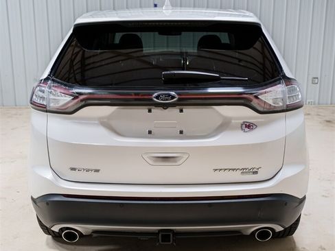 Used 2018 Ford Edge Titanium w/ Technology Package AWD/4WD image 6