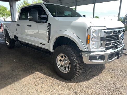 Used 2024 Ford F350 XLT w/ FX4 Off-Road Package AWD/4WD image 2